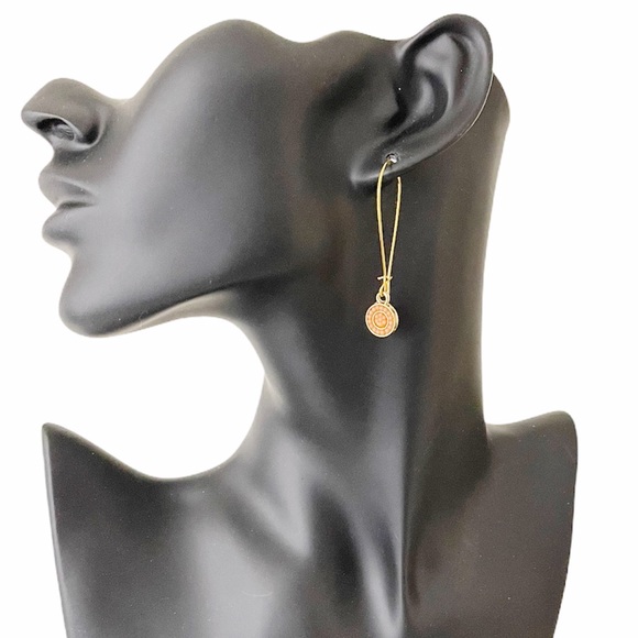 10/$10 Coral beaded pendant drop earrings w gold wire - Picture 3 of 6